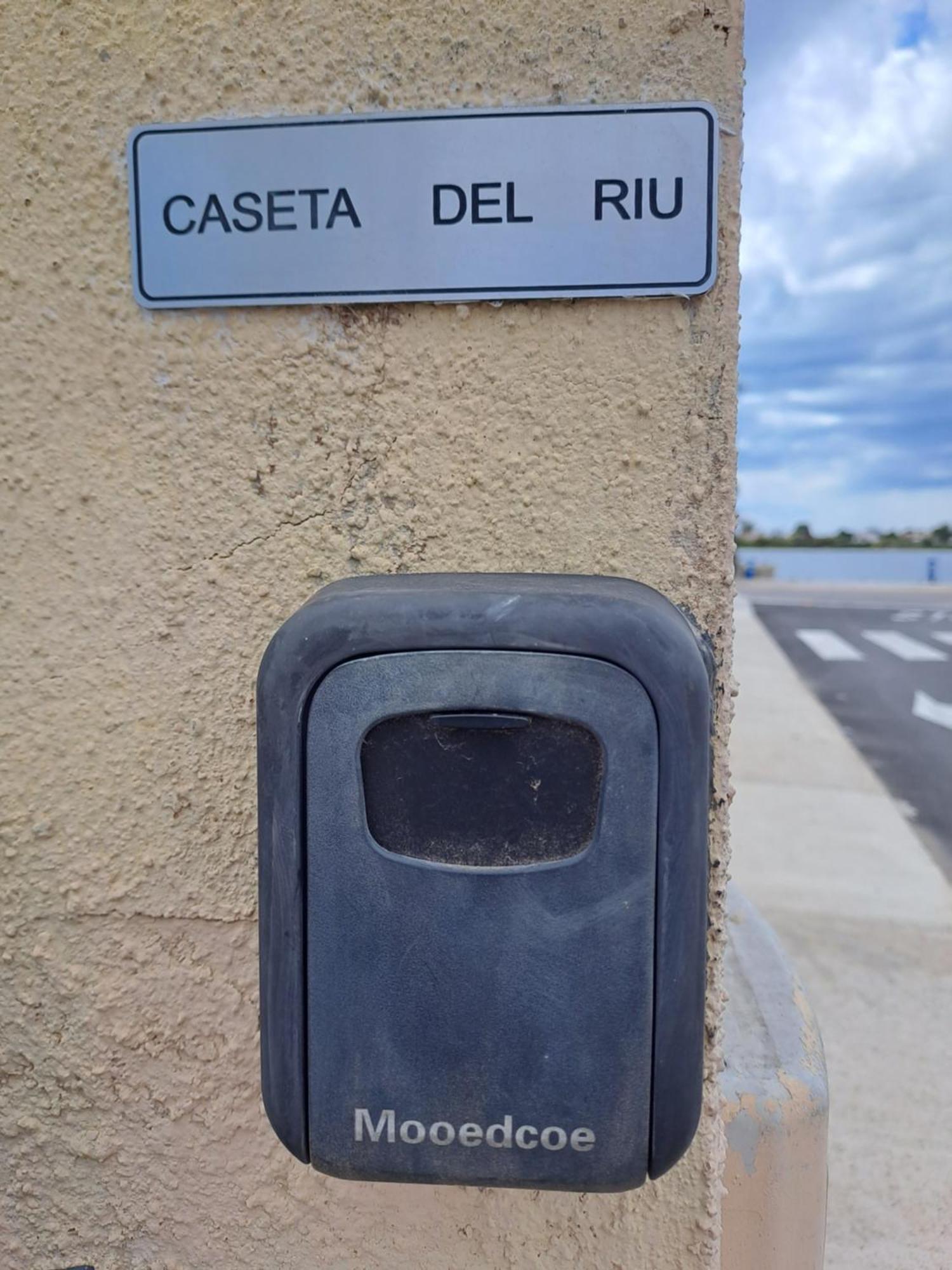 Caseta Del Riu 代尔特布雷 外观 照片